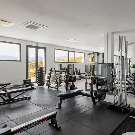 Luxury Family With Breathtaking Views